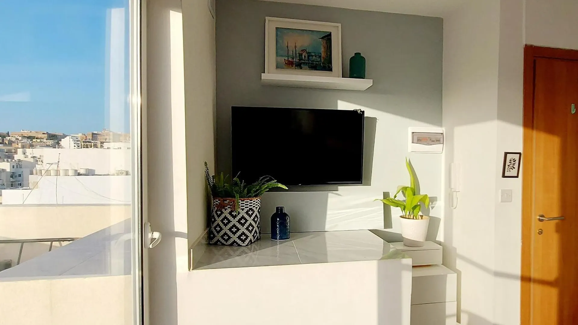 Bright Spacious Getaway Close To The Sea Gzira Malta