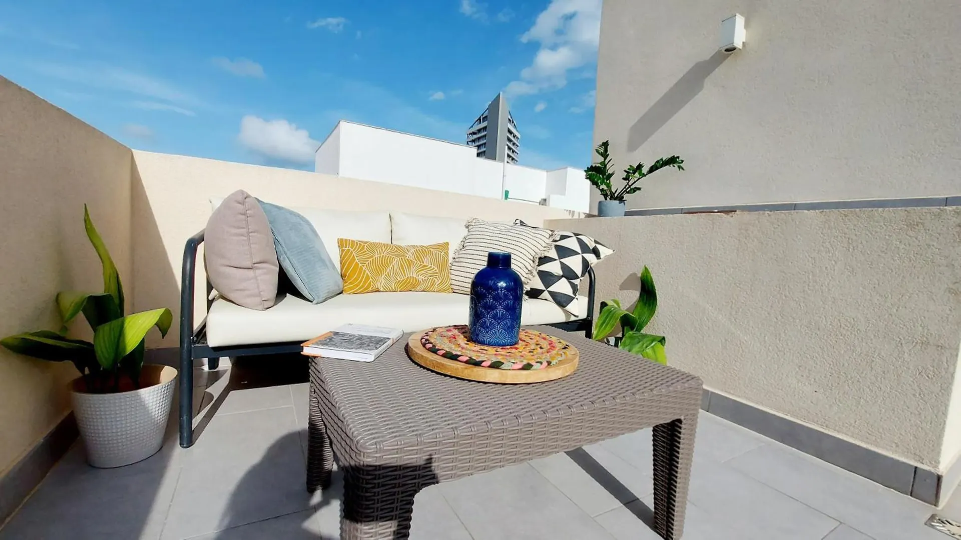 Bright Spacious Getaway Close To The Sea Gzira Malta