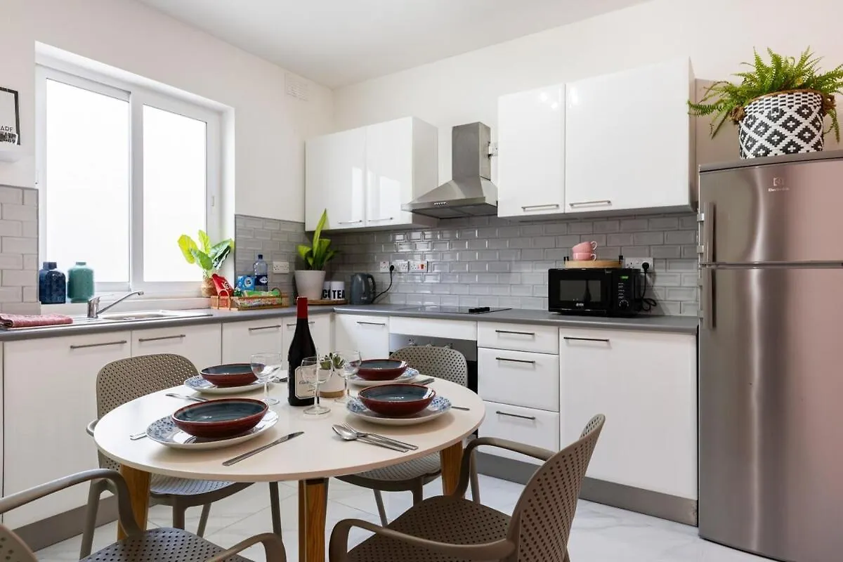Bright Spacious Getaway Close To The Sea Gzira 0*,  Malta