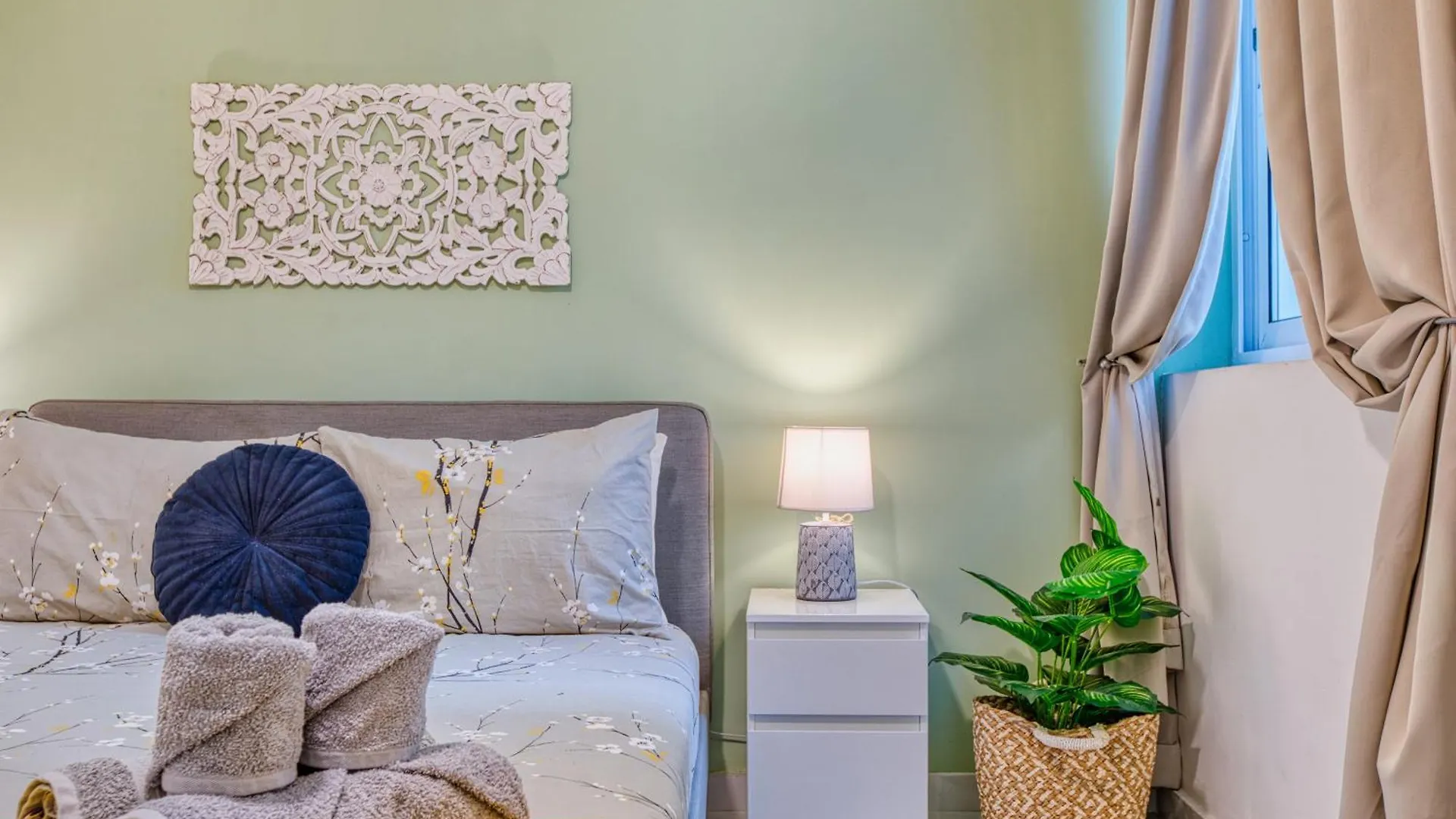 Bright Spacious Getaway Close To The Sea Gzira