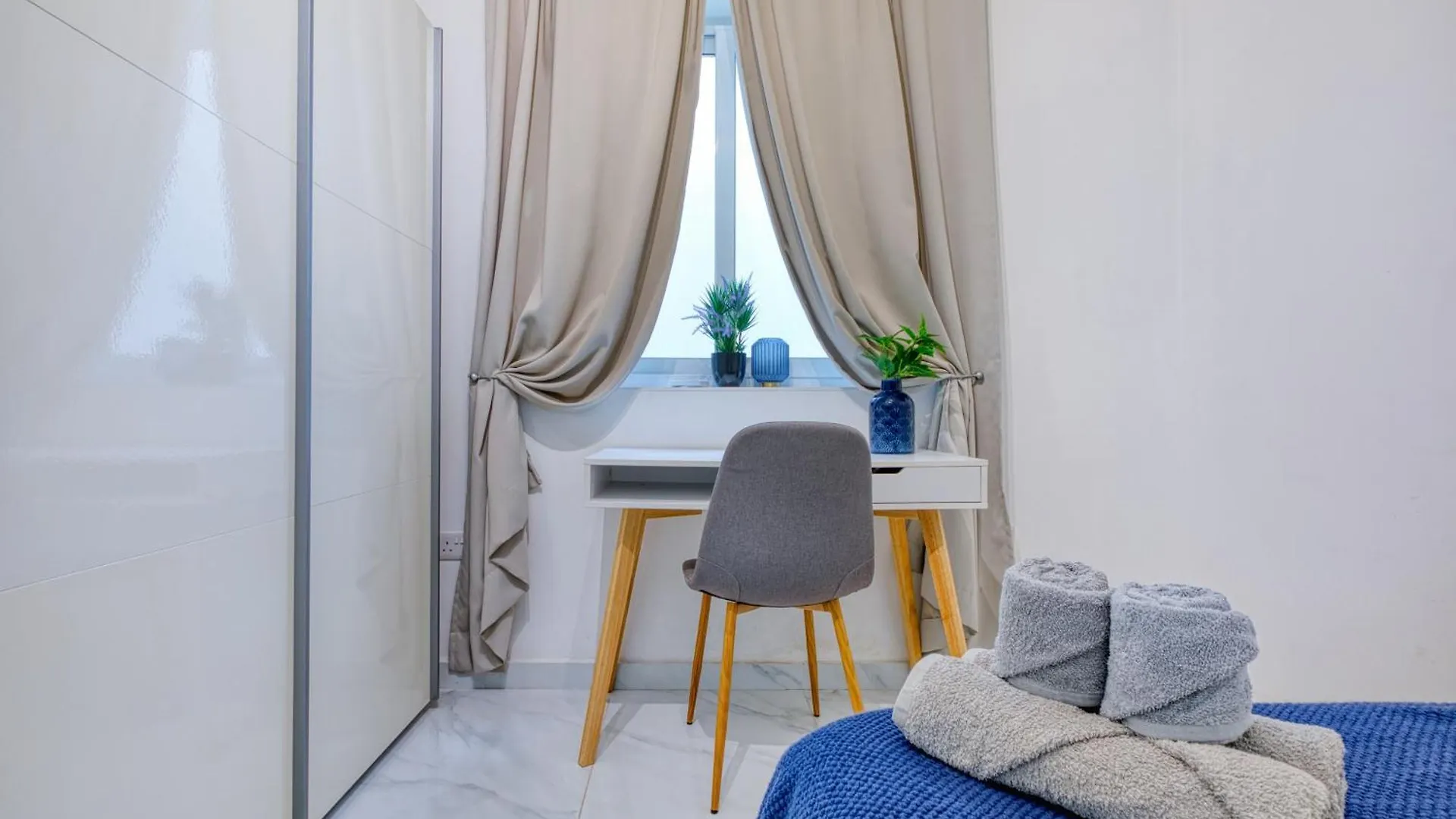Apartment Bright Spacious Getaway Close To The Sea Gzira