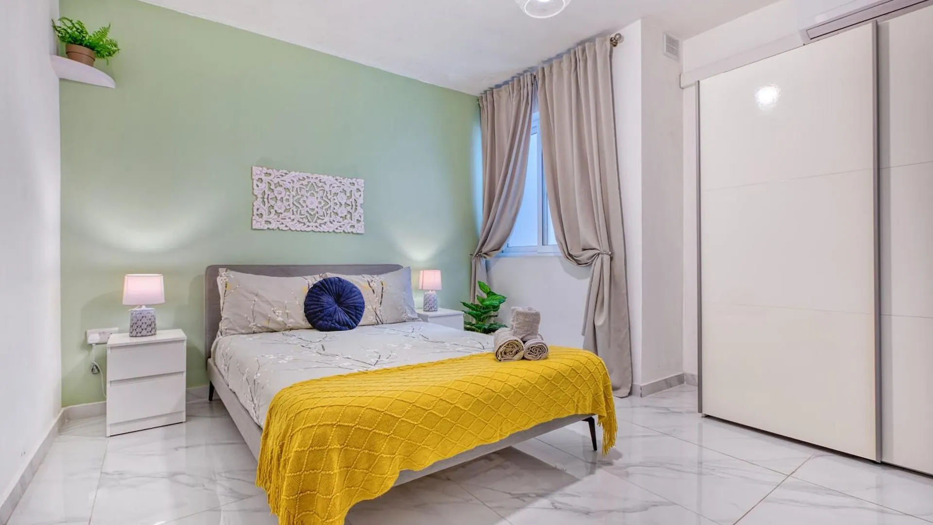 Apartment Bright Spacious Getaway Close To The Sea Gzira