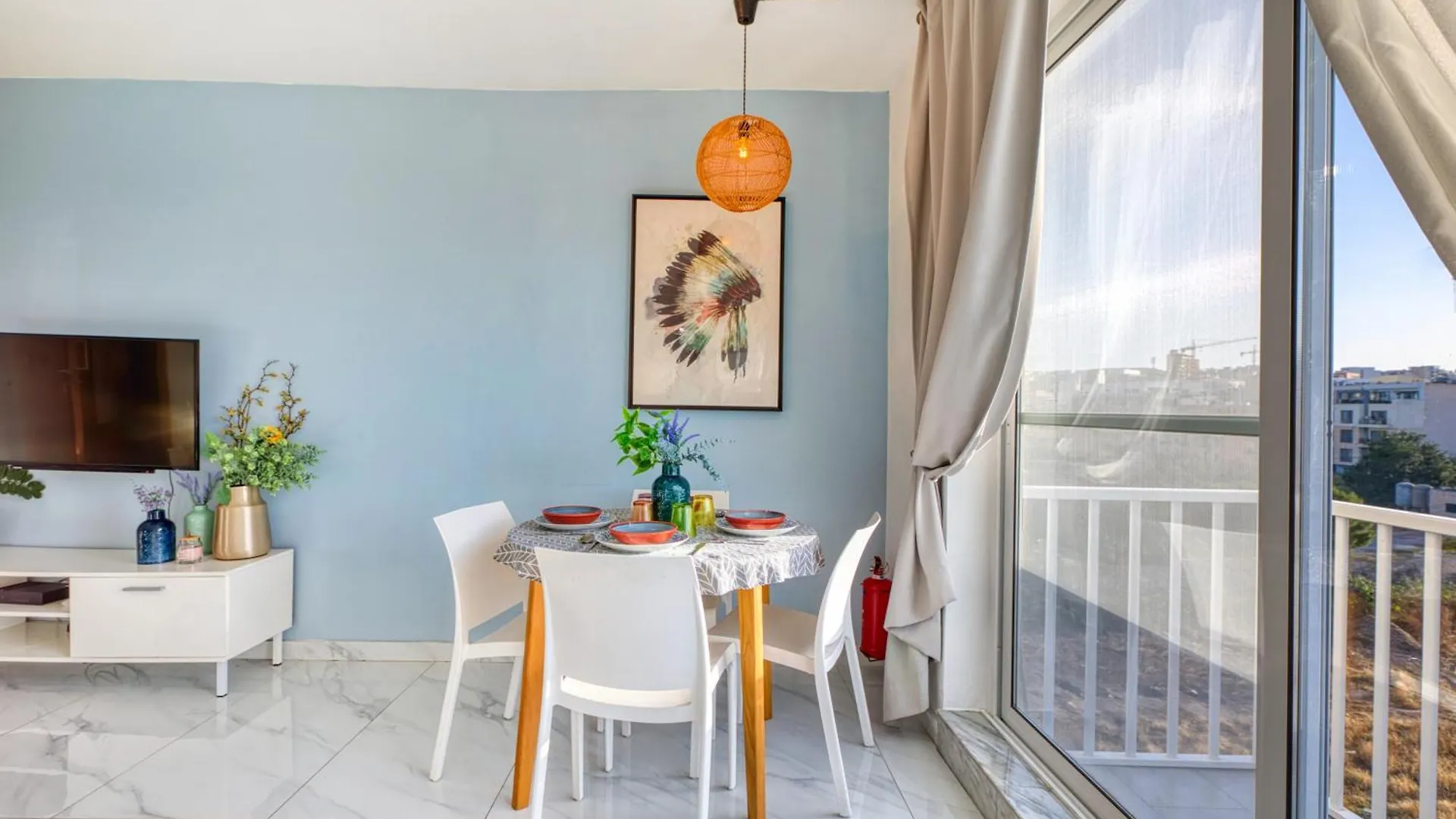 Bright Spacious Getaway Close To The Sea Gzira Apartment