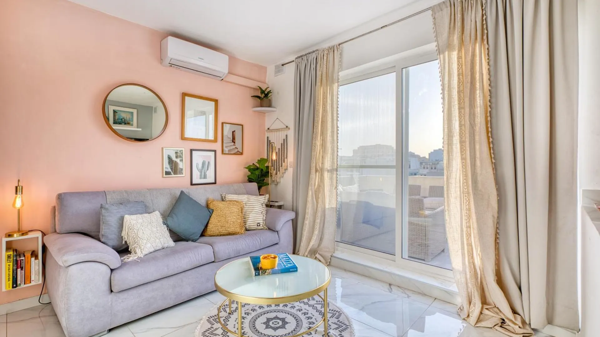 Apartment Bright Spacious Getaway Close To The Sea Gzira